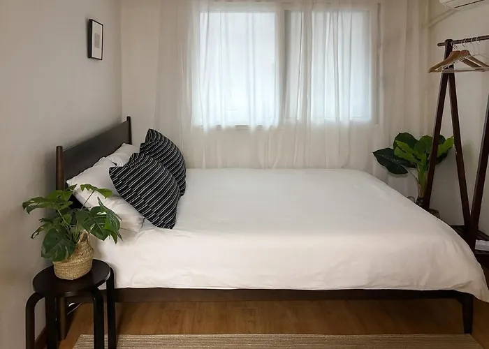 Sinnonhyeon Station 3-minute Walk, Gangnam Plastic Surgery Hospital, Ideal For Shopping, Airport Bus, Washer And Dryer, 2br, Free Luggage Storage Willa Seul