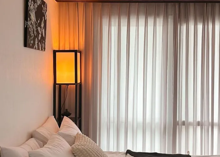 Sinnonhyeon Station 3-minute Walk, Gangnam Plastic Surgery Hospital, Ideal For Shopping, Airport Bus, Washer And Dryer, 2br, Free Luggage Storage *