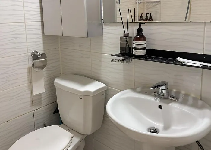 Sinnonhyeon Station 3-minute Walk, Gangnam Plastic Surgery Hospital, Ideal For Shopping, Airport Bus, Washer And Dryer, 2br, Free Luggage Storage Willa *