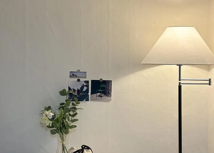 Sinnonhyeon Station 3-minute Walk, Gangnam Plastic Surgery Hospital, Ideal For Shopping, Airport Bus, Washer And Dryer, 2br, Free Luggage Storage